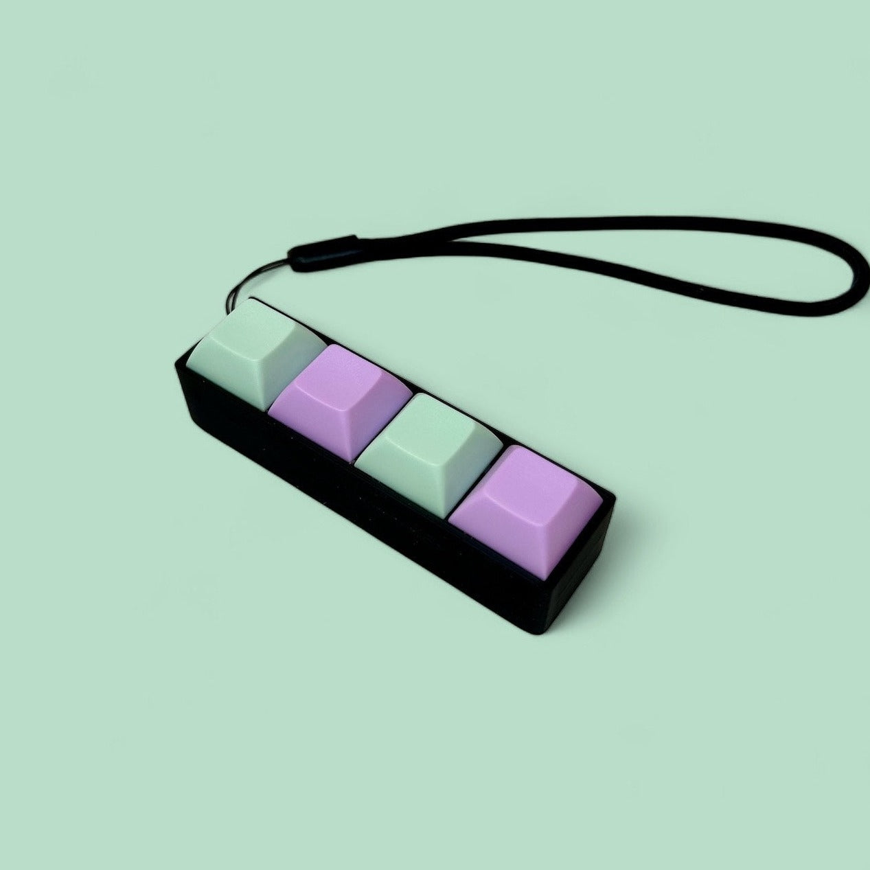 [Custom Keycap Colors!] 4 Key Mechanical Keyboard Keychain